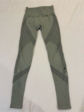 Lululemon Seamless Sage Green Compressive Sculpting Leggings